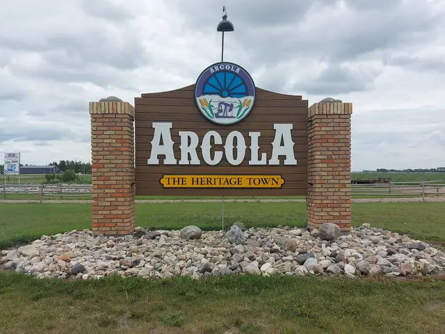 Arcola welcome sign